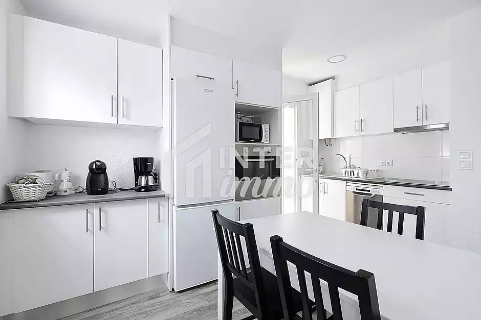 Casa dividida en 2 apartaments amb garatge a Empuriabrava - foto 4 de 29