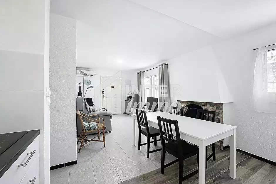 Casa dividida en 2 apartaments amb garatge a Empuriabrava - foto 8 de 29