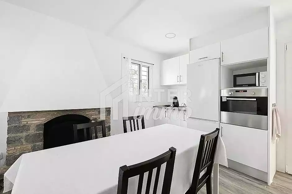Casa dividida en 2 apartaments amb garatge a Empuriabrava - foto 9 de 29