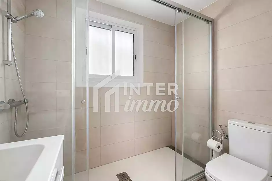 Casa dividida en 2 apartaments amb garatge a Empuriabrava - foto 13 de 29