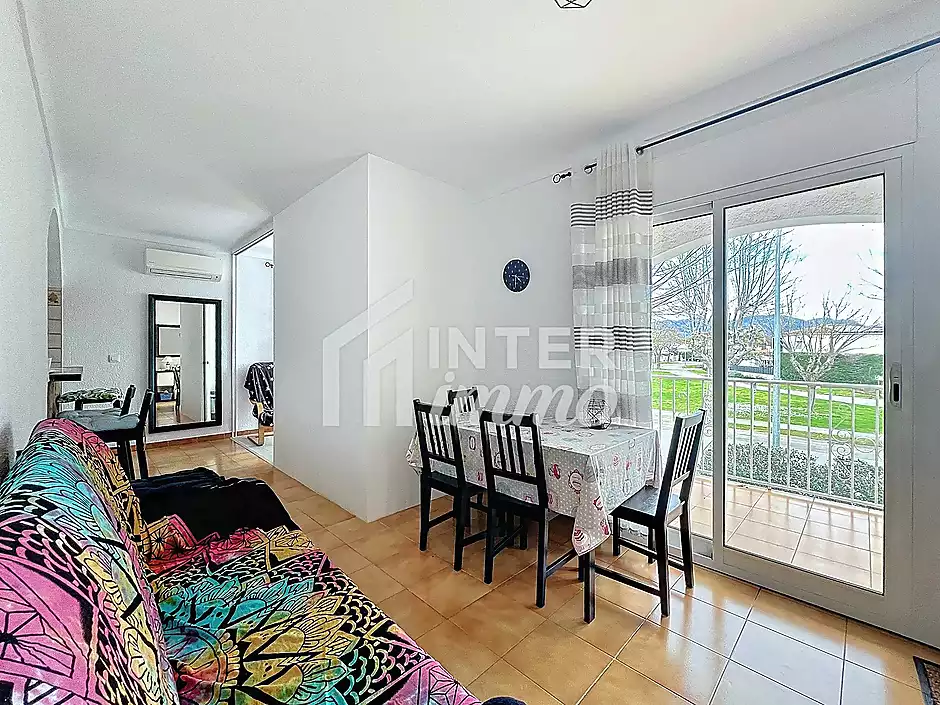 Casa dividida en 2 apartaments amb garatge a Empuriabrava - foto 22 de 29