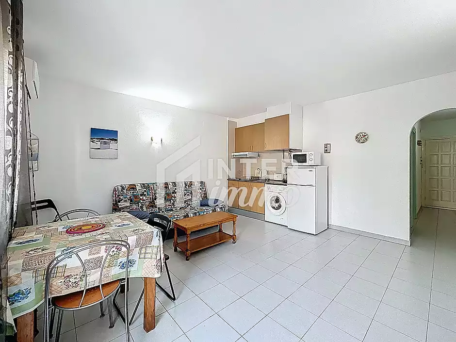 Apartment with tourist license in the heart of Roses, 400 m from the beach - photo 10 of 24