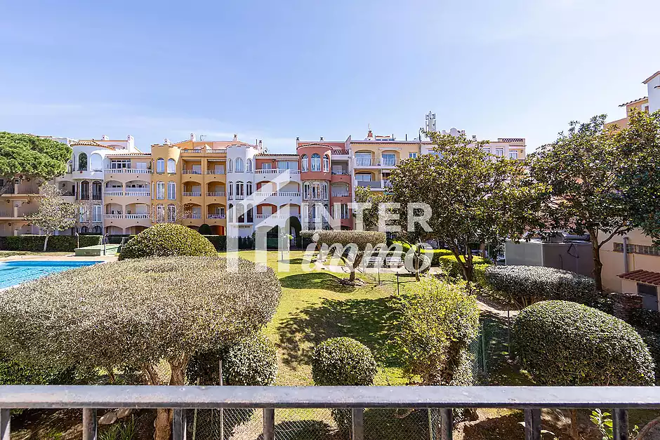 GRAN RESERVA Appartement moderne r&eacute;nov&eacute; avec piscines et de vastes jardins communautaires - photo 1 sur 30
