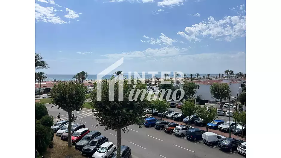 Apartamento de playa en la hermosa Costa Brava directamente en 1&ordf; l&iacute;nea de mar en Empuriabrava - foto 1 de 20