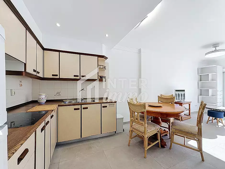 Apartament amb pàrquing, traster, piscina i amarratge comunitari - foto 23 de 34