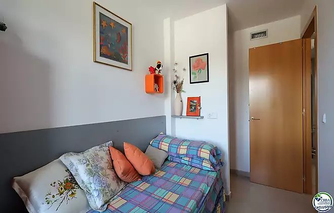 Apartament de 3 habitacions amb terrassa i pla&ccedil;a d&rsquo;aparcament al Port de Lla