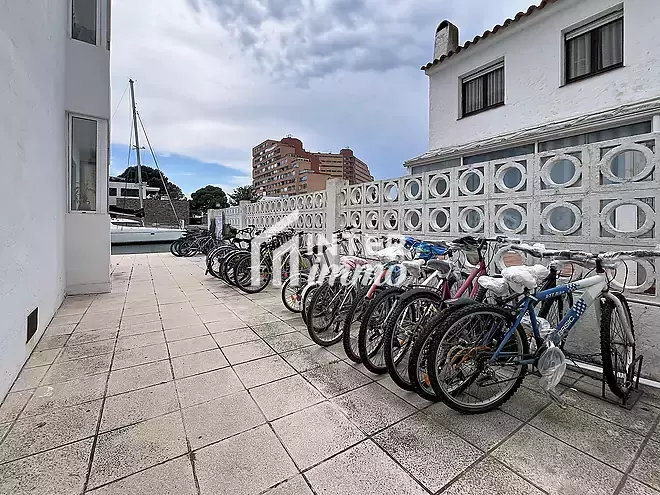 Apartament canal terrassa sud Roses Santa Margarita