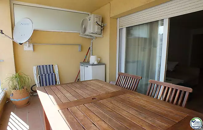 Assolellat apartament amb terrassa i pla&ccedil;a d'aparcament a Santa Margarita