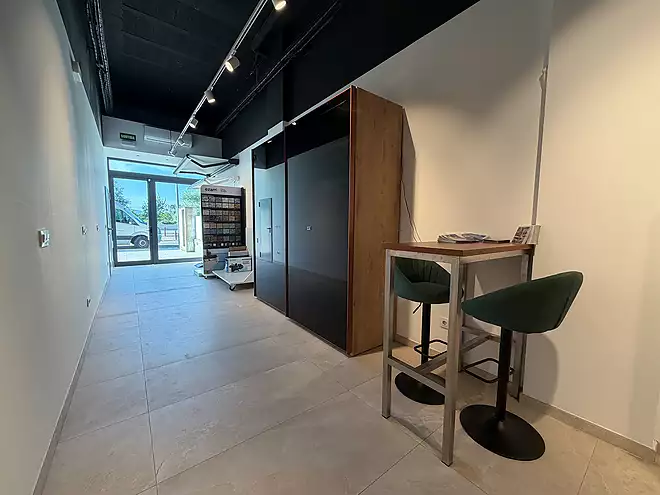 En venda &ndash; Local comercial renovat a Empuriabrava, ideal per a inversi&oacute; o activitat professional