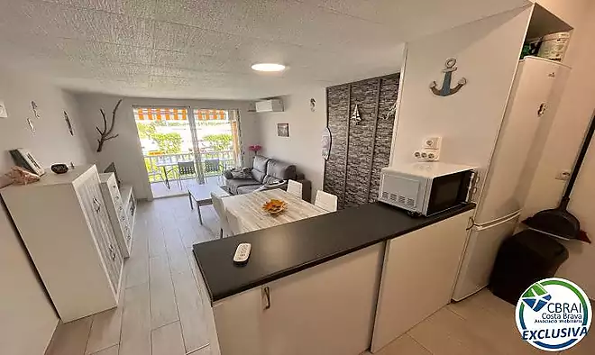 GRAN RESERVA  Apartament reformat de 2 dormitoris amb terrassa en un complex amb piscines i jardins