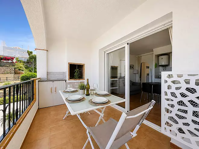Apartament amb vista panor&agrave;mica sobre la badia de Roses a Puig Rom