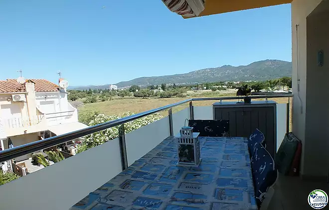 Bonic apartament amb p&agrave;rquing privat