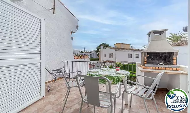BAHIA  Apartament amb terrassa i pla&ccedil;a d'aparcament exterior en una ubicaci&oacute; excel&middot;lent, a 150 m de 