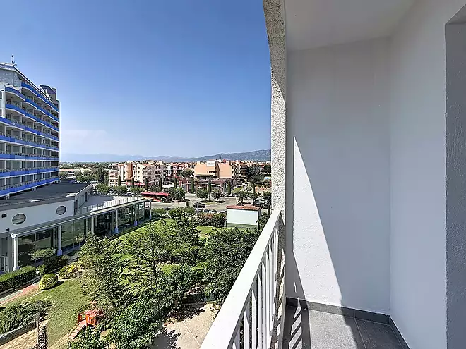 Apartament a primera l&iacute;nia de mar a Empuriabrava