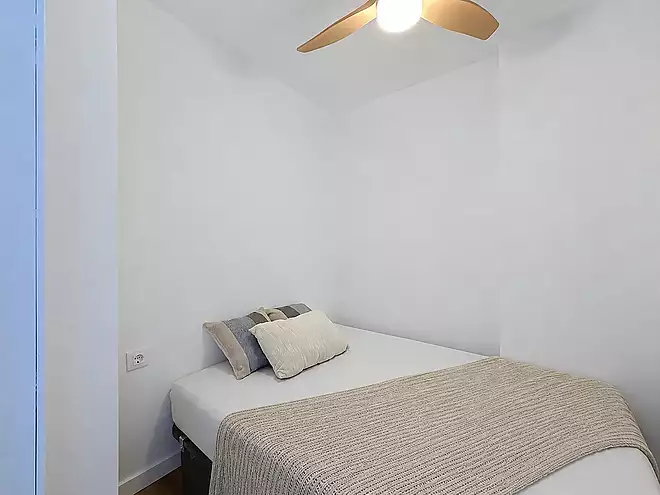 Apartament a primera l&iacute;nia de mar a Empuriabrava
