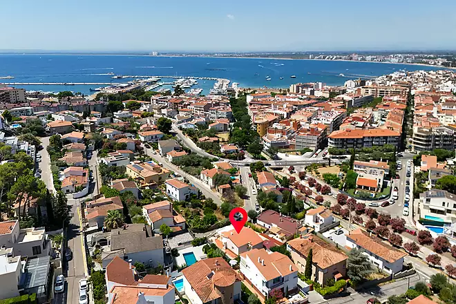 Casa independent amb 3 dormitoris a Roses, Costa Brava