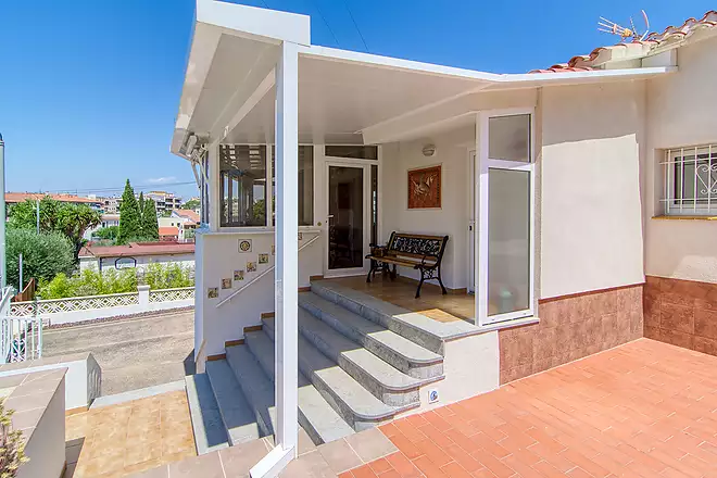 Casa independent amb 3 dormitoris a Roses, Costa Brava