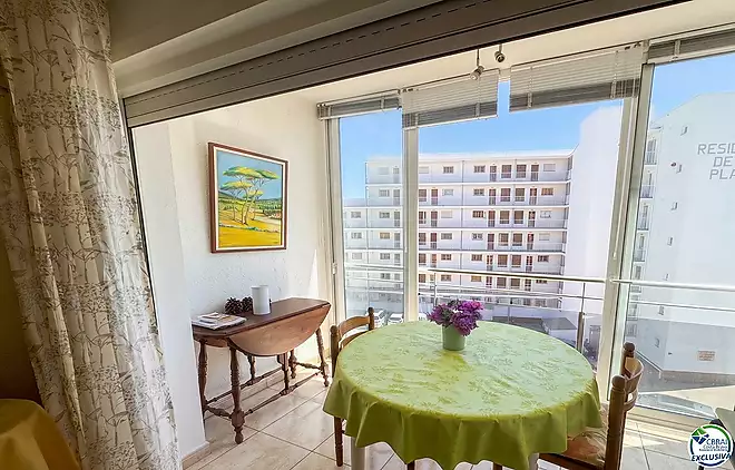 Estudi amb terrassa a 30 m de la platja &mdash; 4a planta, Salatar, Roses