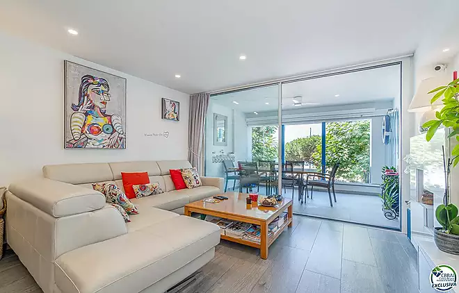 Magnífic Apartament a Primera Línia de Mar