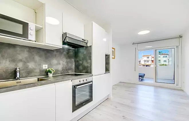 PLANTA BAIXA A EMPURIABRAVA AMB VISTES AL CANAL