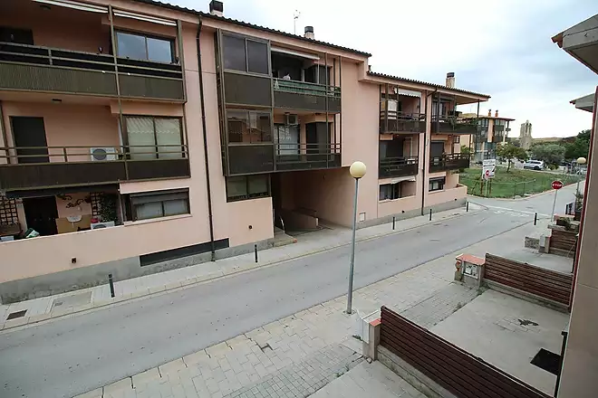 OLIVERA PALAU Plaça d’aparcament segura per a cotxe petit, motos, motos d’aigua i bicicletes