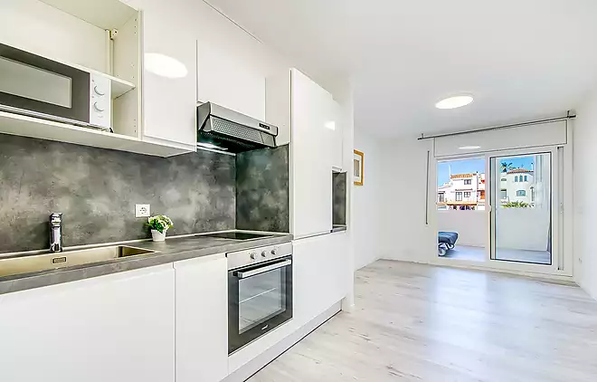 PLANTA BAIXA A EMPURIABRAVA AMB VISTES AL CANAL