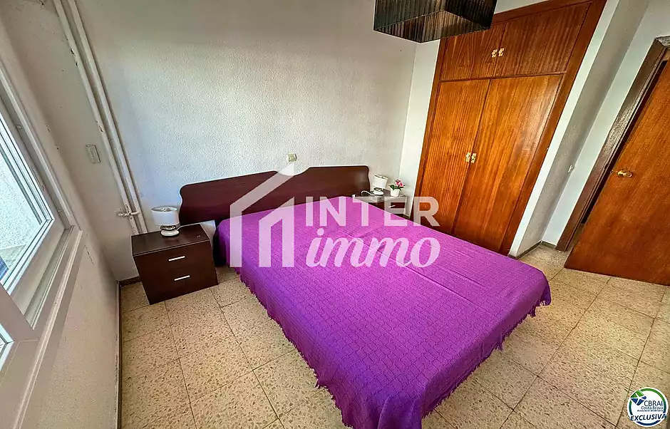 Apartament en venda a Santa Margarida, Roses | Vistes al mar, piscina i terrassa davant del passeig  - foto 22 de 38