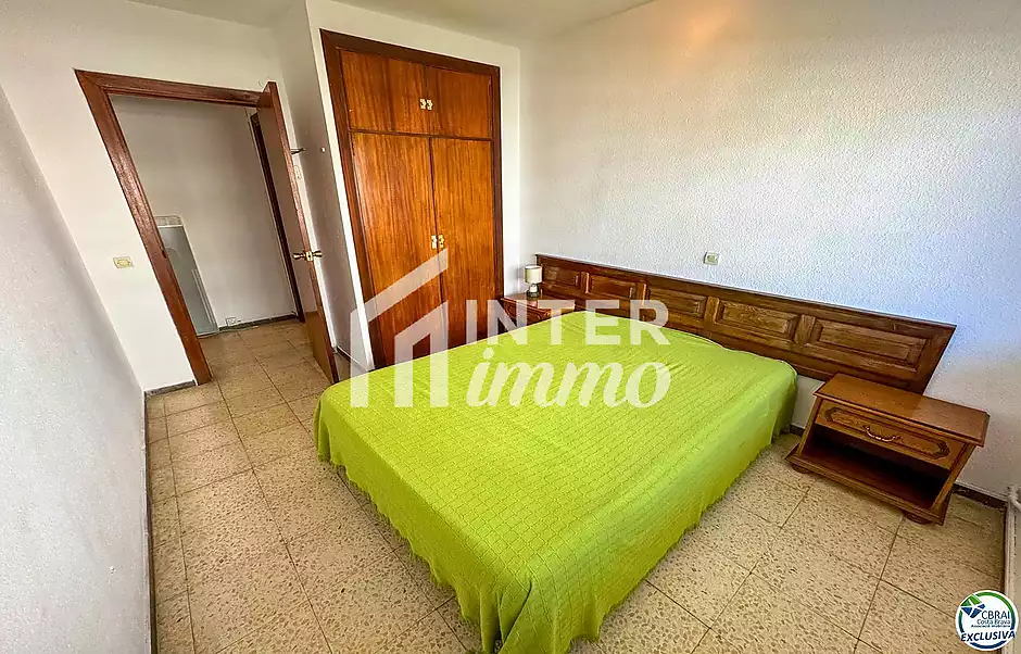 Apartament en venda a Santa Margarida, Roses | Vistes al mar, piscina i terrassa davant del passeig  - foto 24 de 38