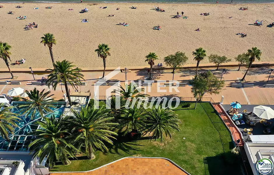 Apartament en venda a Santa Margarida, Roses | Vistes al mar, piscina i terrassa davant del passeig  - foto 34 de 38