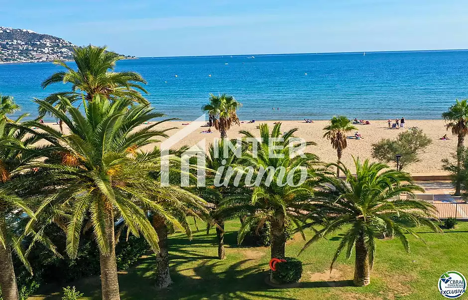 Apartament en venda a Santa Margarida, Roses | Vistes al mar, piscina i terrassa davant del passeig  - foto 36 de 38