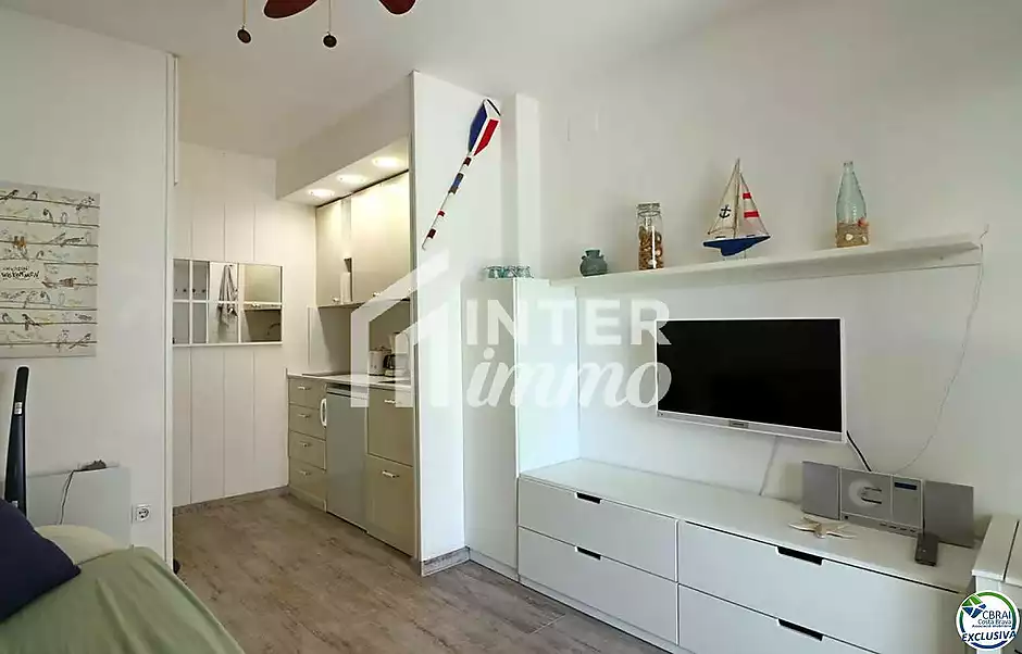 Casa amb gran terrassa orientada al sud, a Sant Maurici - foto 2 de 15