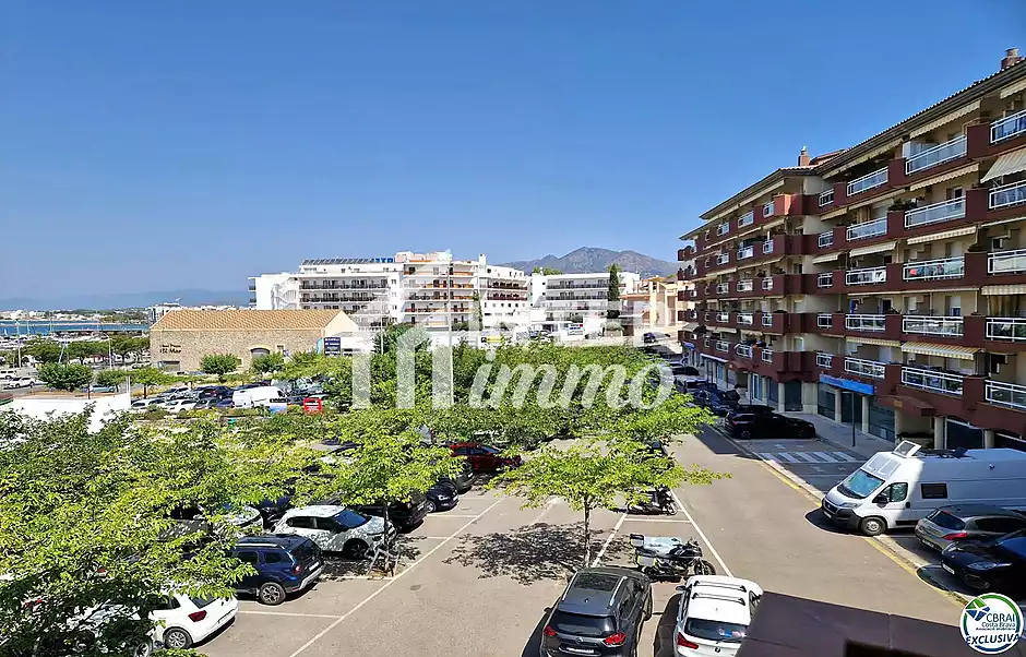 Apartament de 2 habitacions dobles, ubicat a la bonica zona del Port Pesquer de Roses. - foto 21 de 21