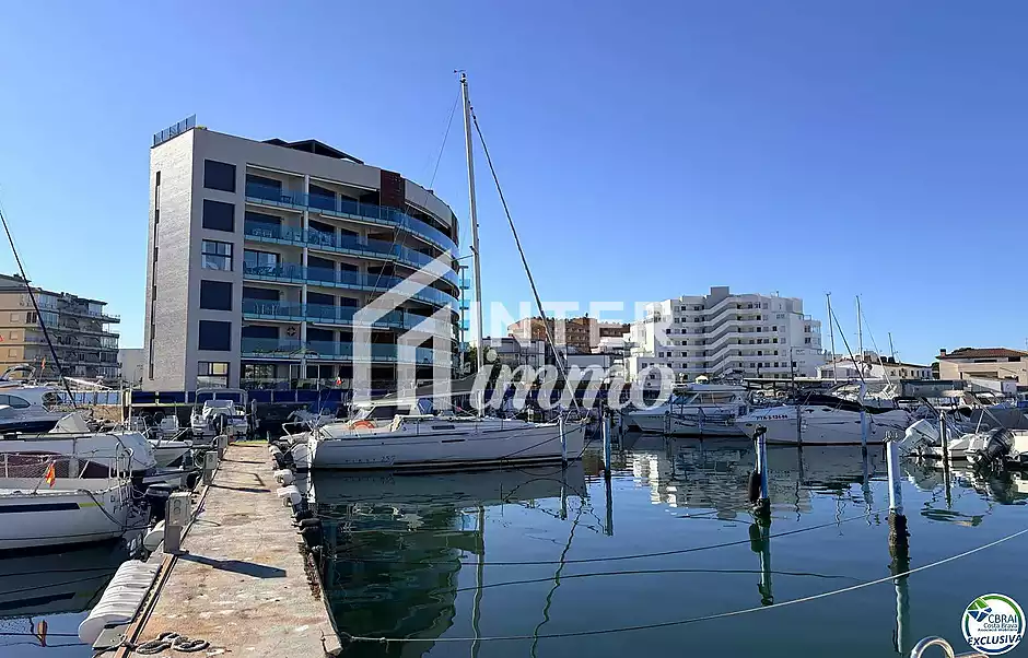 Amarrador de 3 x 8 metres, per a embarcacions de vela i de motor. - foto 1 de 39