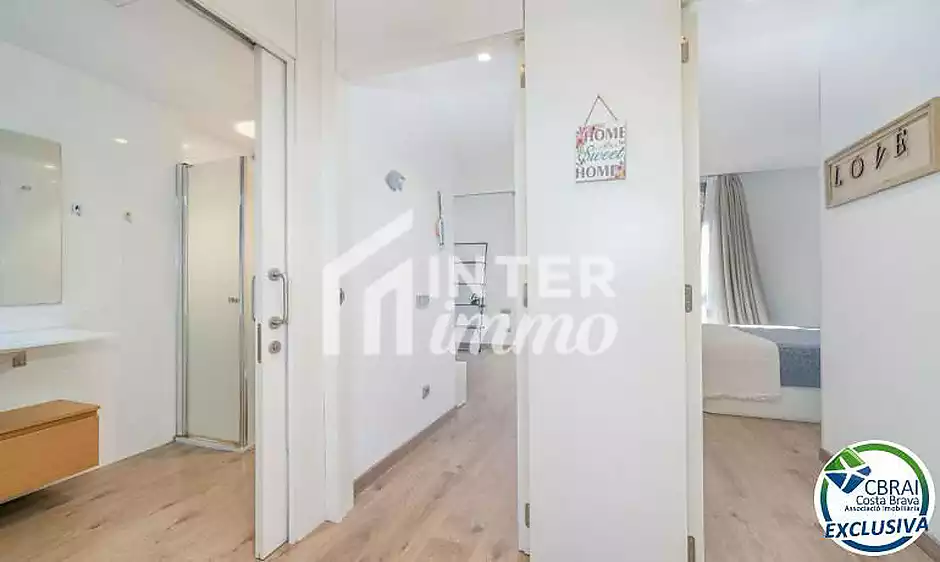 CLOT DELS FRANQUETS Exclusiva planta baixa de 3 dormitoris amb 224 m2 de terrassa i jardí a 200m de - foto 14 de 59