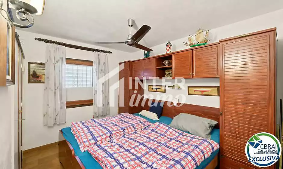 POBLAT TÍPIC Acollidor apartament al bell mig d’Empuriabrava i a només 400 m de la platja - foto 12 de 21