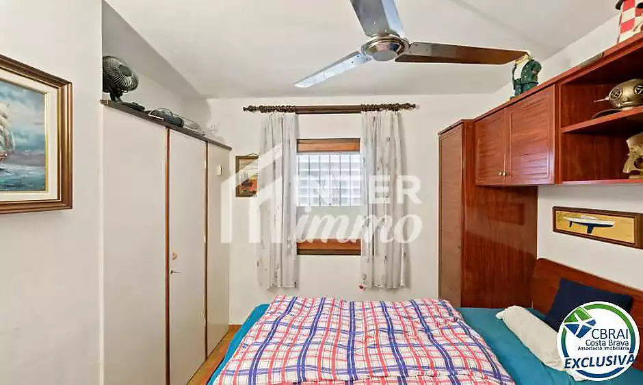 POBLAT TÍPIC Acollidor apartament al bell mig d’Empuriabrava i a només 400 m de la platja - foto 13 de 21