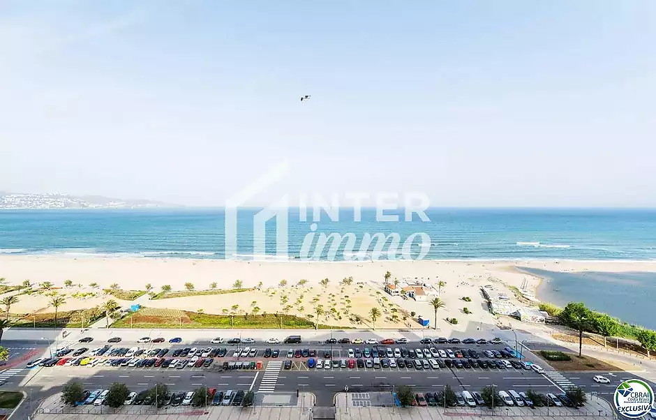 Estudi en planta 17 amb terrassa i espectaculars vistes al mar – Empuriabrava, Costa Brava - foto 16 de 16