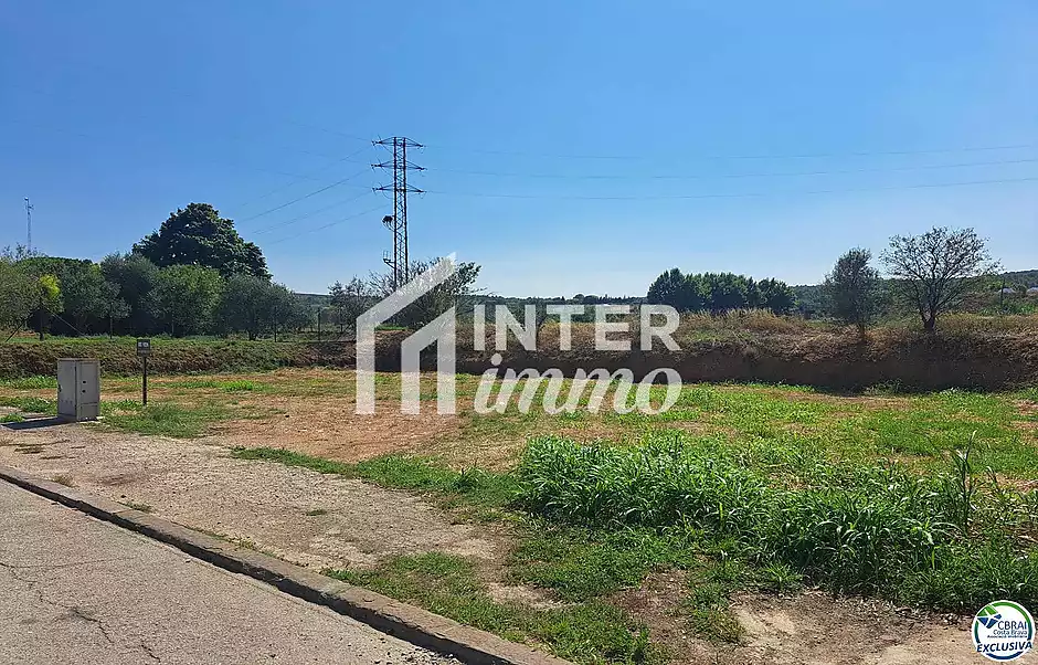 Parcel·la edificable en venda a Els Hostalets de Llers – 587 m² - foto 1 de 5
