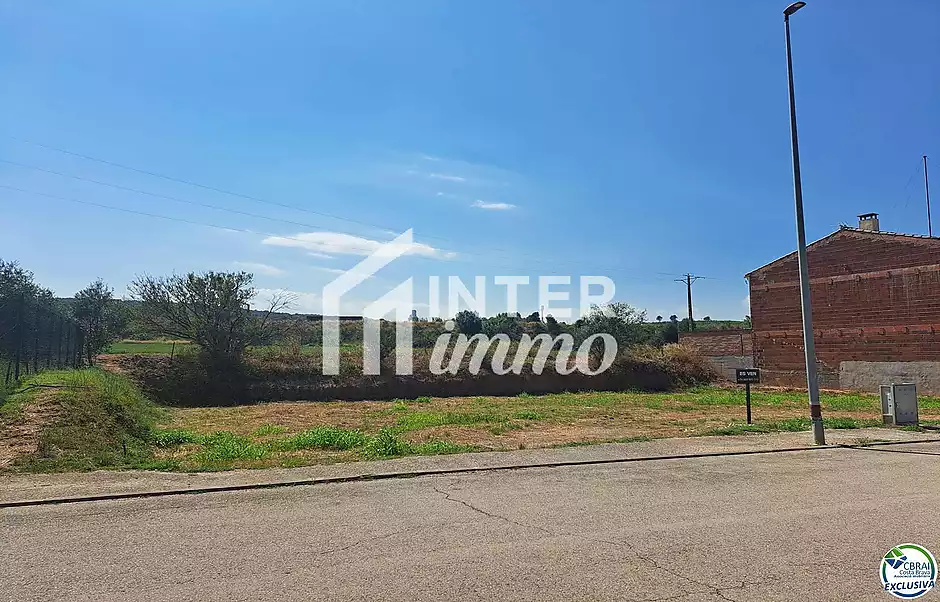 Parcel·la edificable en venda a Els Hostalets de Llers – 587 m² - foto 3 de 5