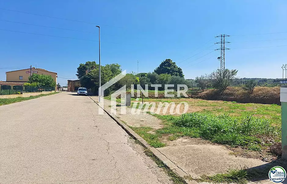 Parcel·la edificable en venda a Els Hostalets de Llers – 587 m² - foto 5 de 5