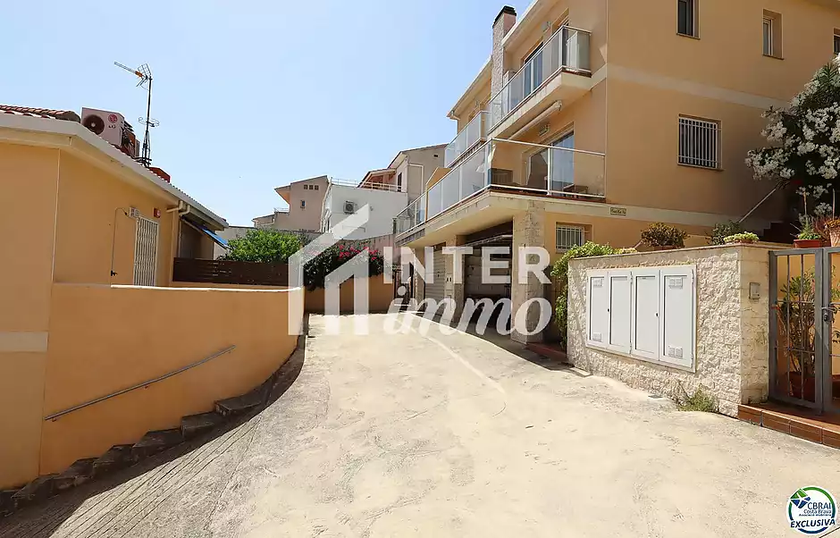 A només 300 metres del mar: llar amb encant a La Farella - foto 14 de 33