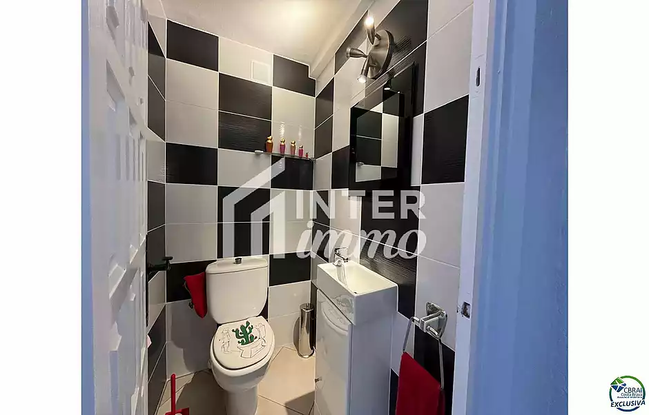 Es ven apartament perfecte en Empuriabrava, Costa Brava - foto 17 de 18
