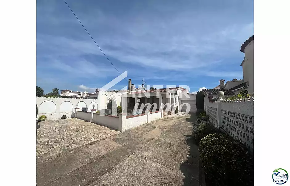 Casa de planta baixa per reformar a Peni, amb garatge, possibilitat de piscina i orientaci&oacute; sud-oest - foto 1 de 14