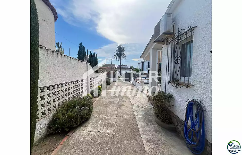 Casa de planta baixa per reformar a Peni, amb garatge, possibilitat de piscina i orientaci&oacute; sud-oest - foto 3 de 14