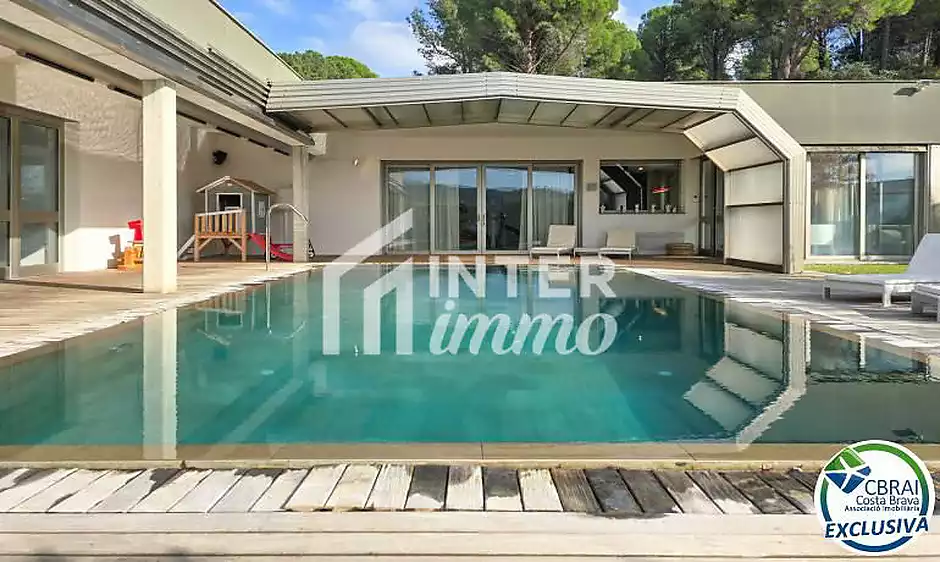 Propietat d’alt standing a La Jonquera: un refugi de luxe al massís de l’Albera amb piscina climatit - foto 57 de 104