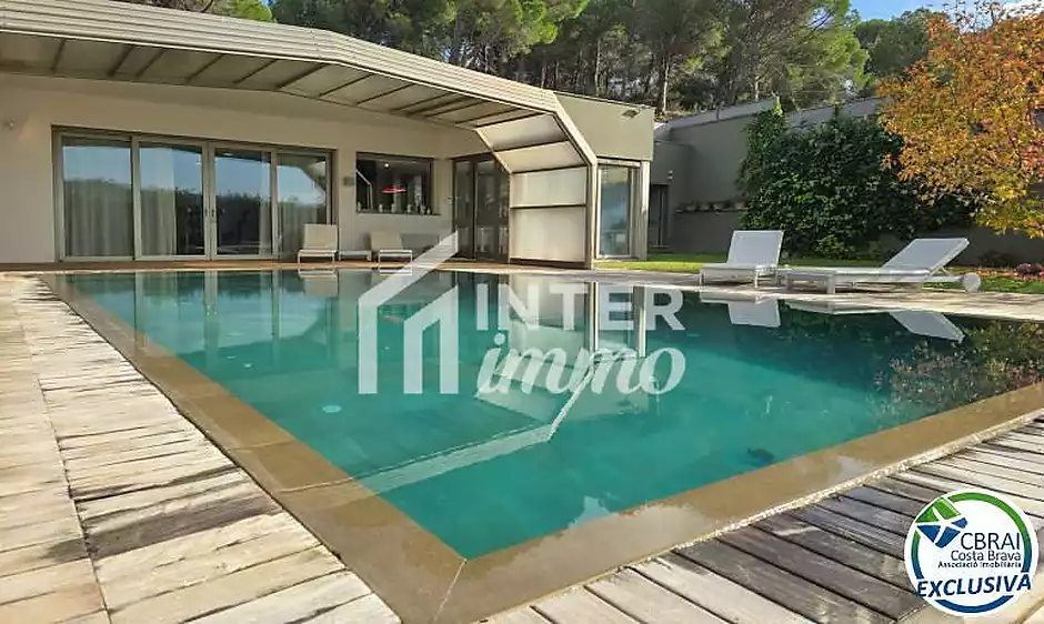 Propietat d’alt standing a La Jonquera: un refugi de luxe al massís de l’Albera amb piscina climatit - foto 61 de 104
