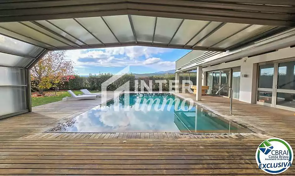 Propietat d’alt standing a La Jonquera: un refugi de luxe al massís de l’Albera amb piscina climatit - foto 64 de 104