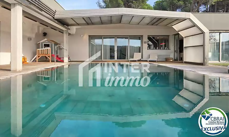 Propietat d’alt standing a La Jonquera: un refugi de luxe al massís de l’Albera amb piscina climatit - foto 66 de 104