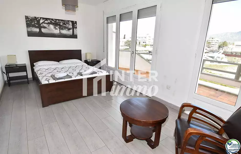 EMPURIABRAVA: Exclusiu complex de sis cases amb amarratge a primera línia de mar en venda - foto 7 de 19