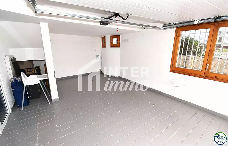 EMPURIABRAVA: Exclusiu complex de sis cases amb amarratge a primera línia de mar en venda - foto 10 de 19